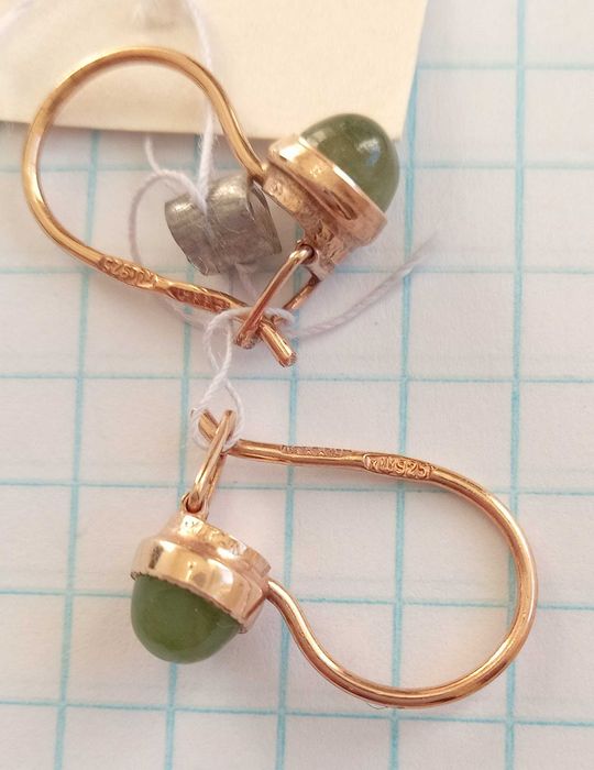 Нові вінтажні сережки з натуральним нефритом.  Срібло позолочене - 925