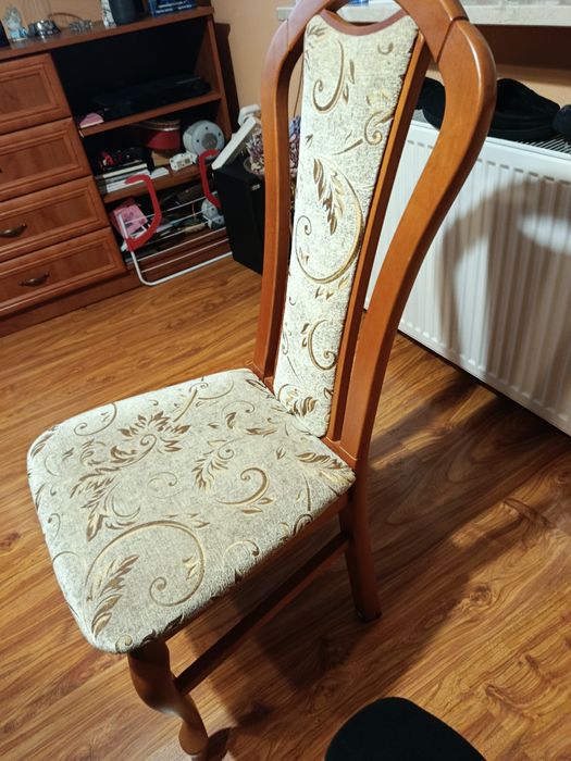 Sprzedam 12 krzeseł