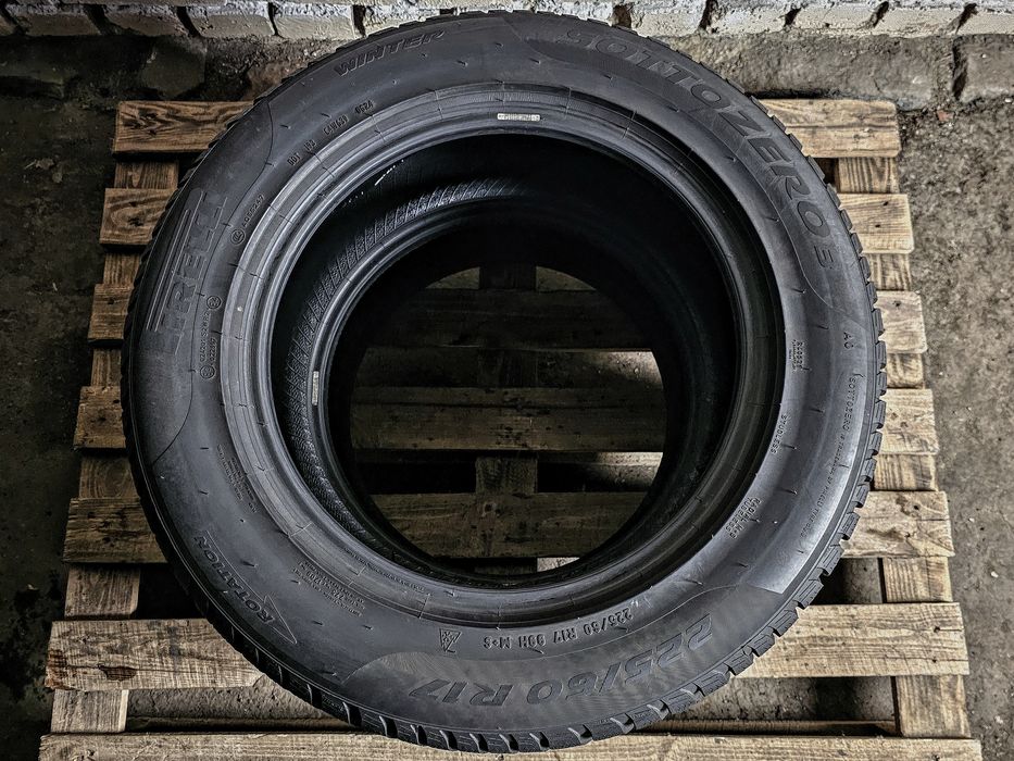 Пара 225/60r17 Pirelli | 2024 | 7.5mm | Зимові преміум шини | Ідеал