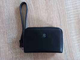 Mały czarny portfelik, portfel Reserved