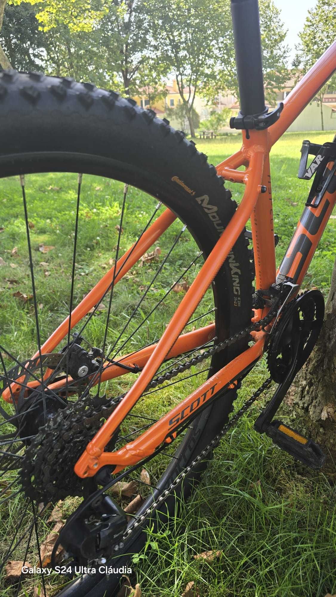 Bicicleta scott .