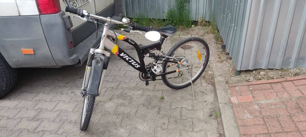 Rower Victus Hornet 24" x 15"