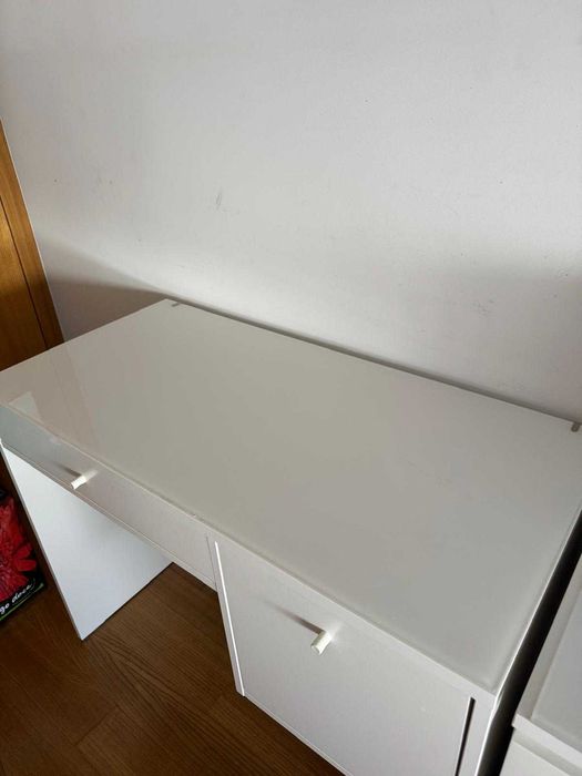 Vendo secretaria branca IKEA