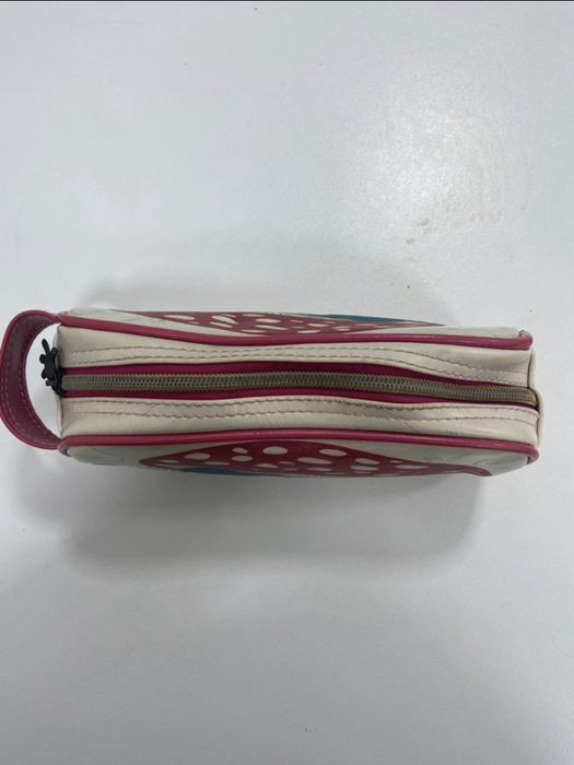 Estojo escolar  em muito bom estado