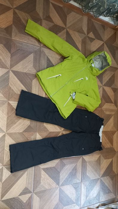 Лыжный  костюм    38/40р, М/L ,Free Perfomance/North Face