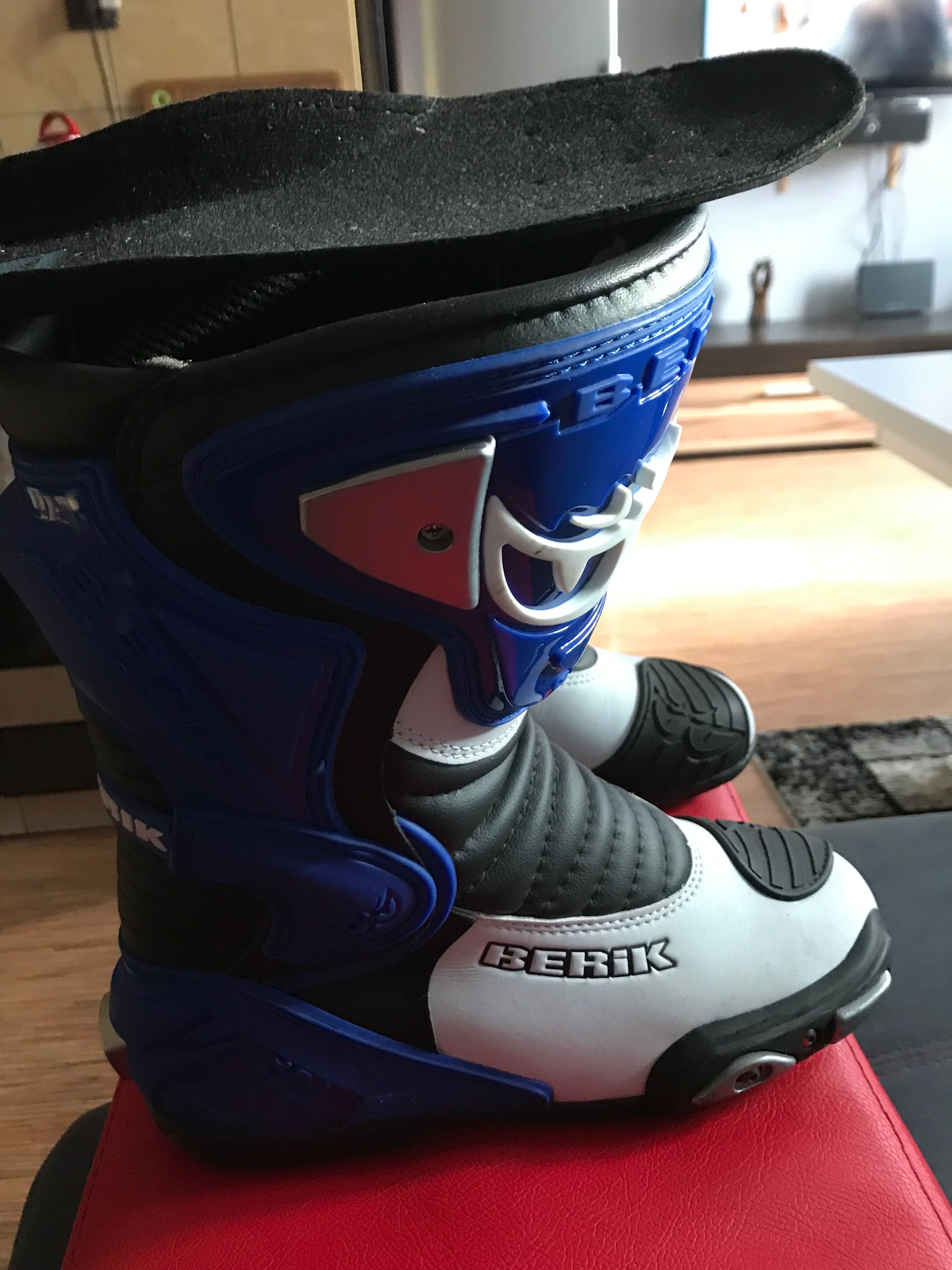 Nowe buty motocyklowe męskie firmy Berik