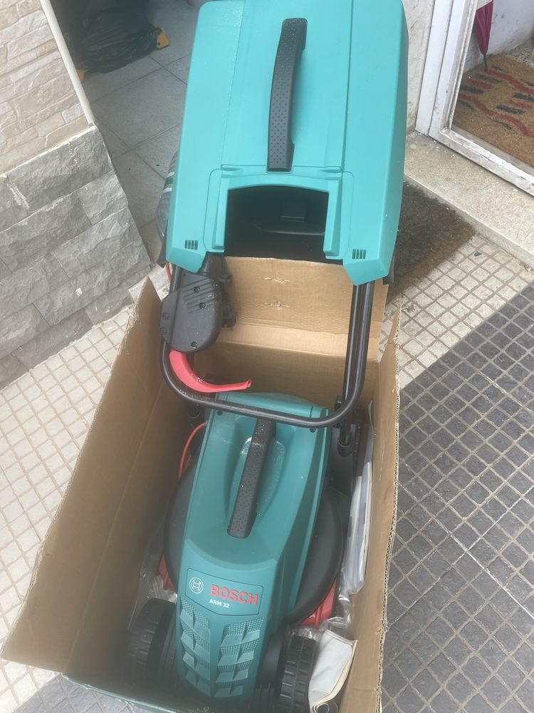 Maquina Cortar Relva BOSCH