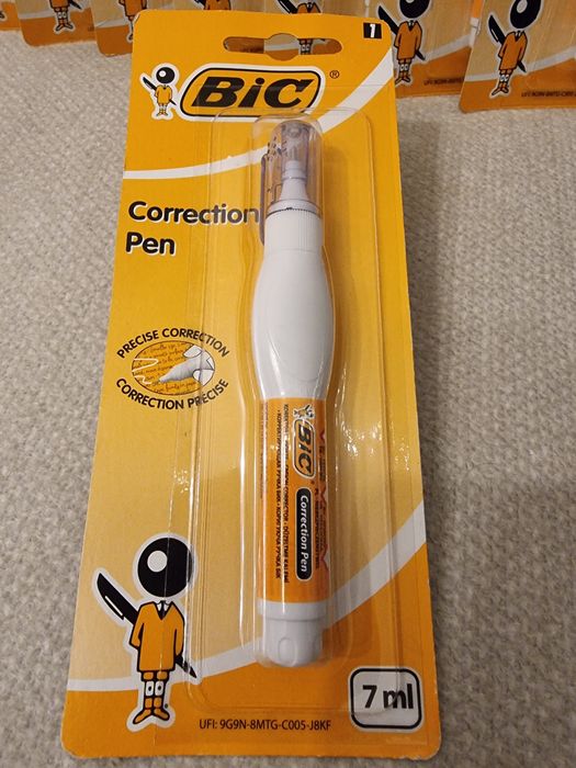 Korektor w długopisie BIC