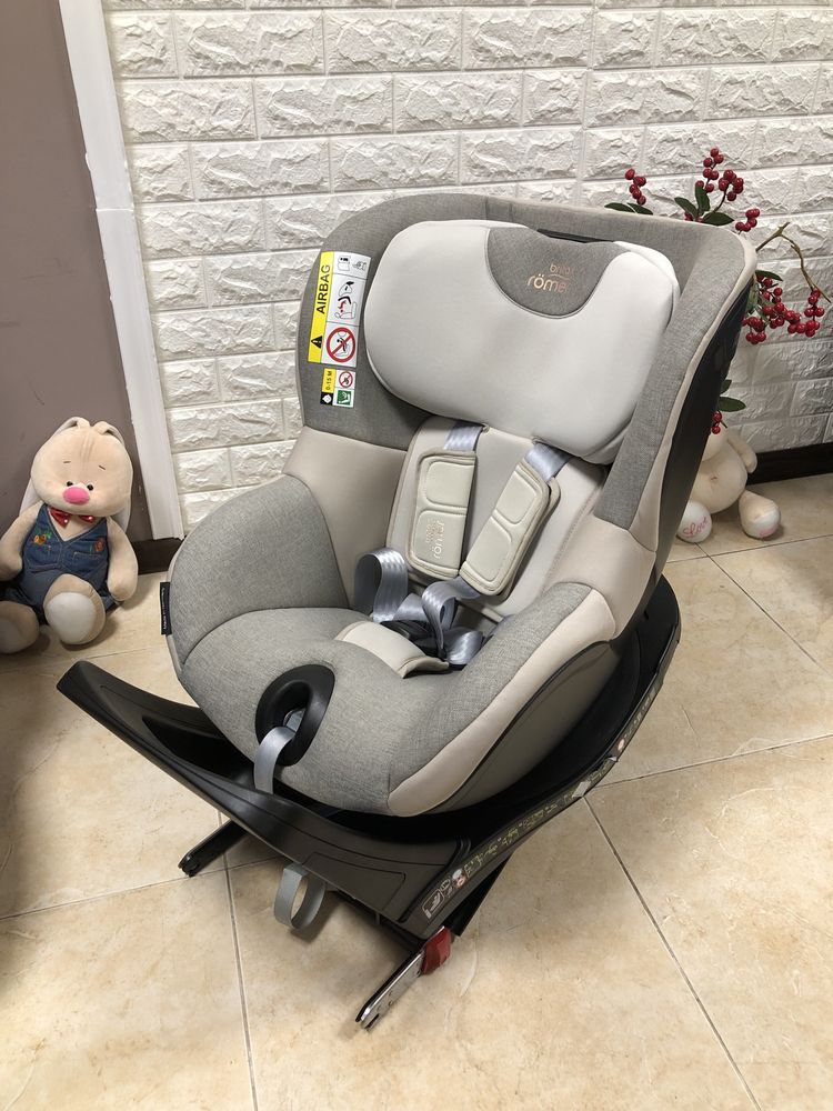 Автокрісло Britax Römer DUALFIX M i-SIZE Група 0+/1 (0-18 кг) бритакс