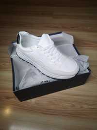Białe tenisówki sneakers