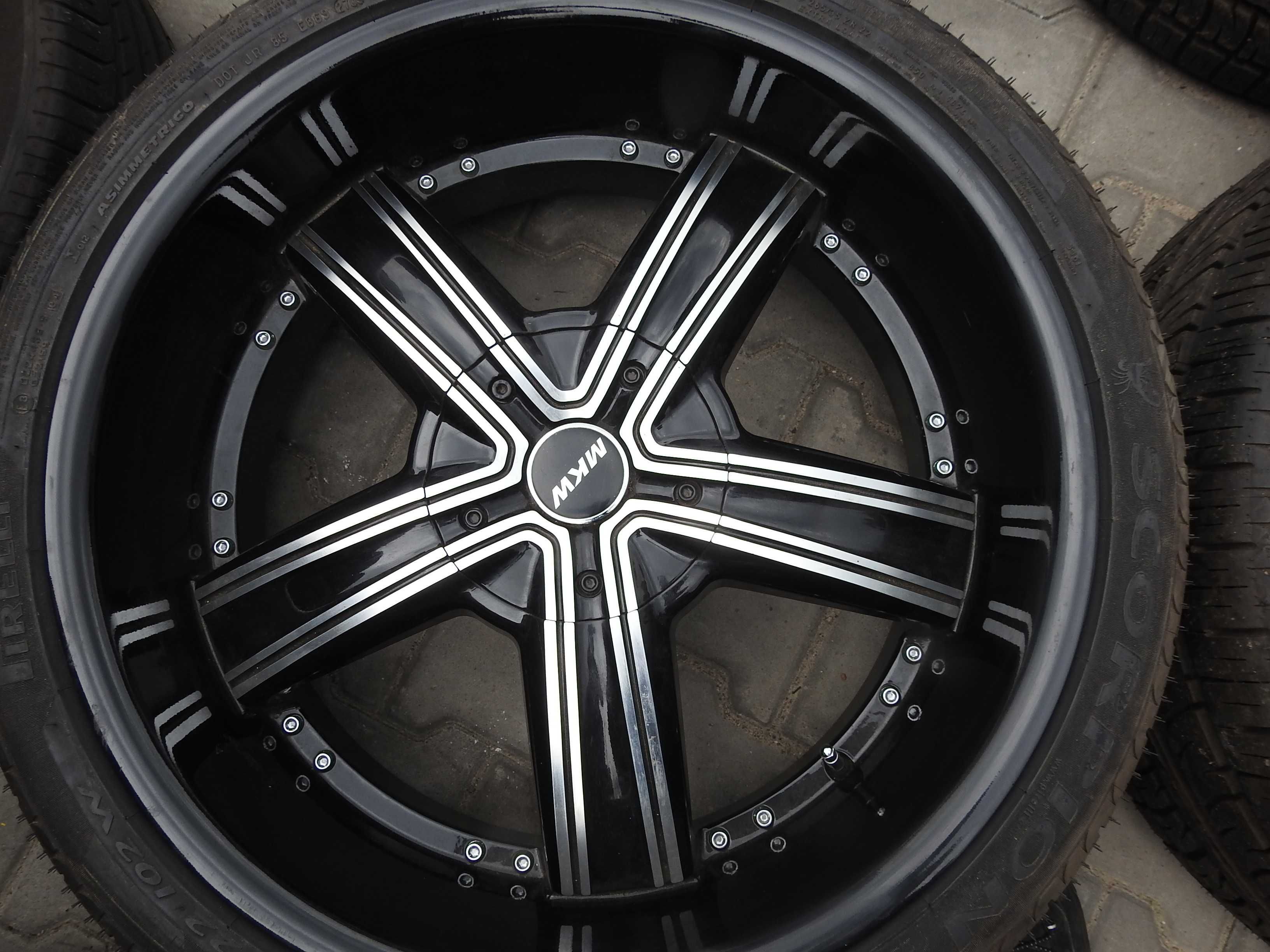 4x Alufelgi 22'' 5x114,3 i 5x120 ET 35 9,5J piasta 74,1mm nowe demo