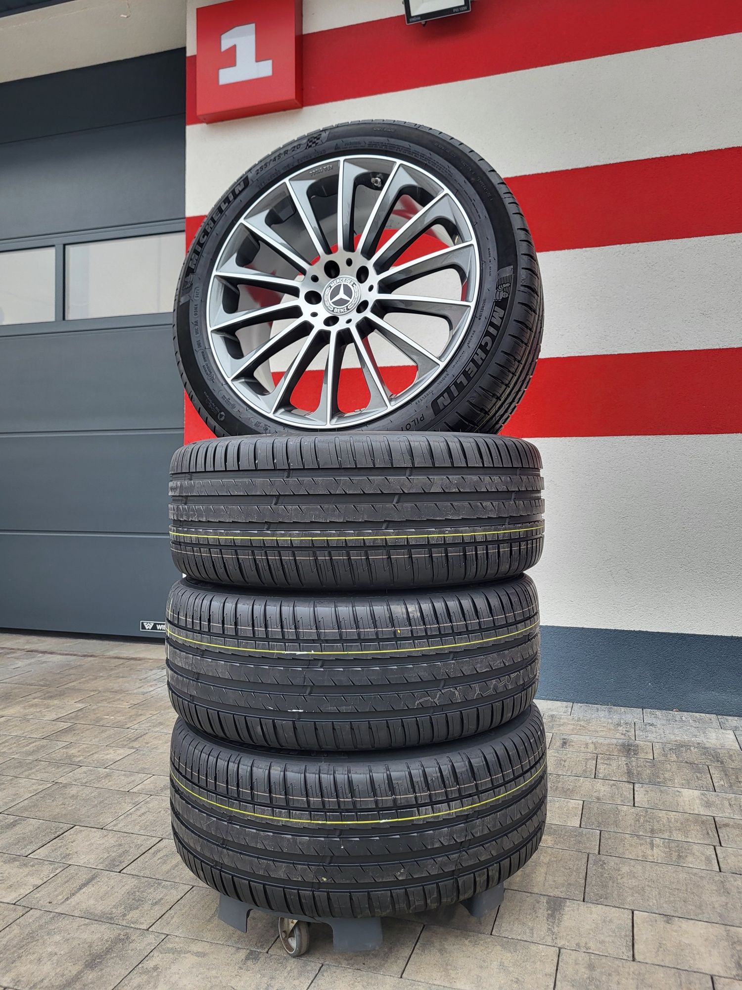 NOWE Koła LATO 20" 5x112 ET35 Mercedes- Benz GLC X254 Michelin !