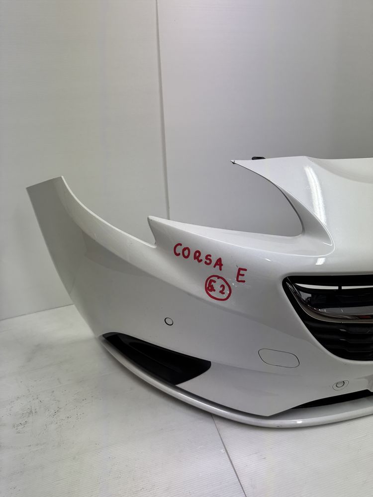 Opel Corsa E zderzak przód z40r