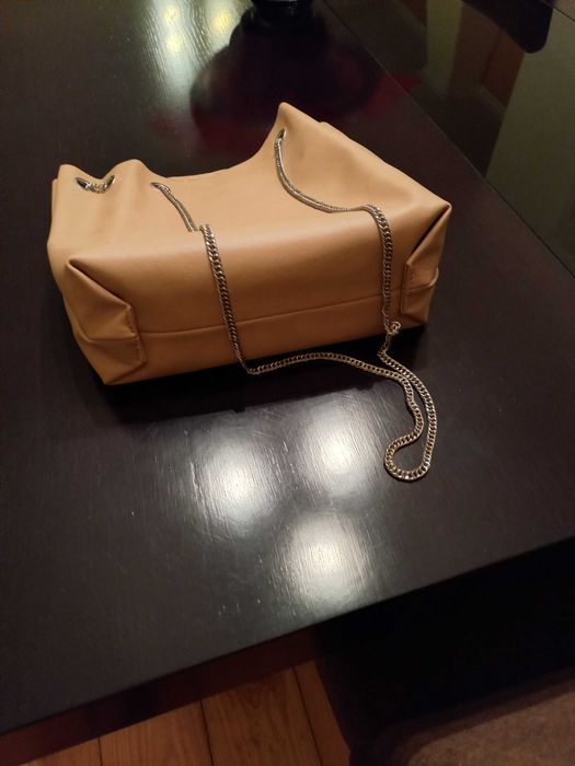 Mala senhora, super gira e prática.