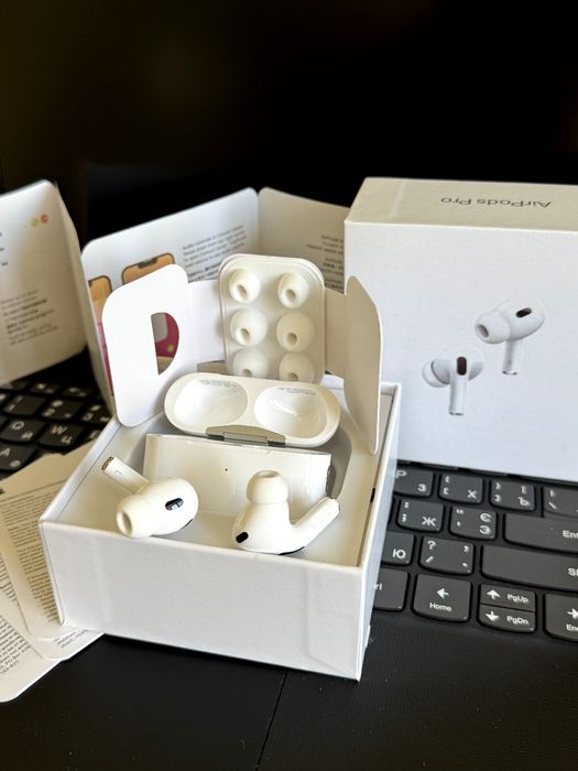 Бездротові навушники Apple AirPods Pro 2