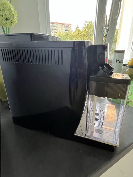 Ekspres do kawy De Longhi typ ECAM23.460.B
