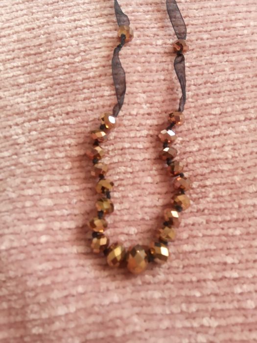 Naszyjnik koraliki brązowe na brązowej tasiemce