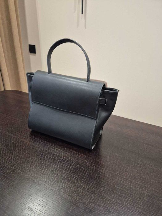 Жіноча шкіряна сумка-трапеція Virginia Conti