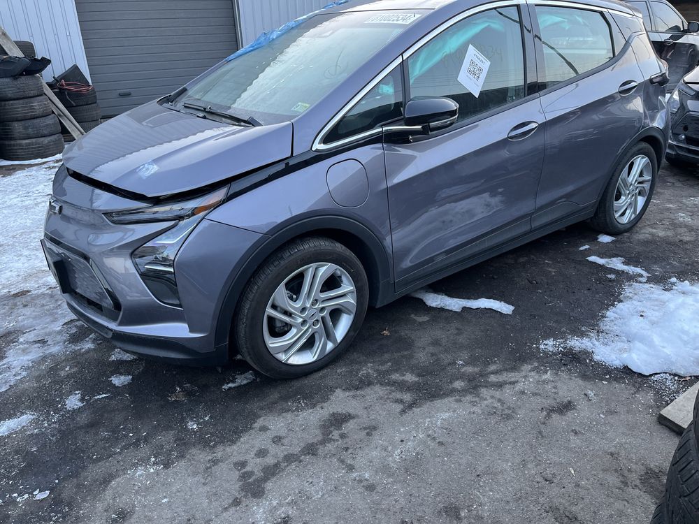 Chevrolet bolt ev 23 рік розбірка