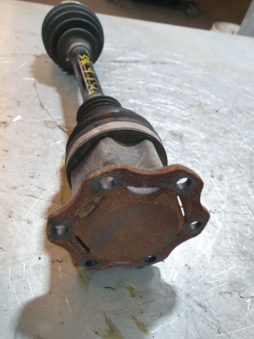 Transmissão frente esquerda AUDI A4 (8W2, 8WC, B9)