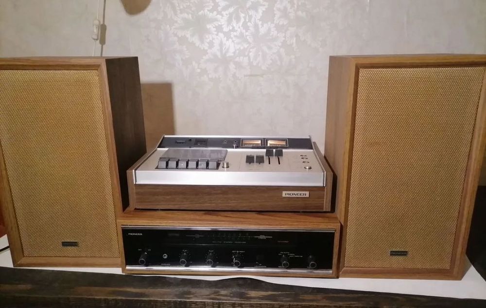 Vintage Pioneer E-1000 – amplituner + kolumny