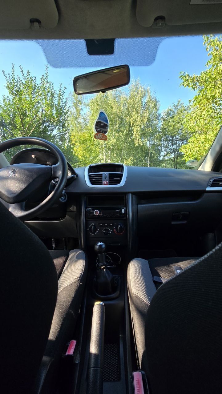 Peugeot 207 2008 1.6 TDI