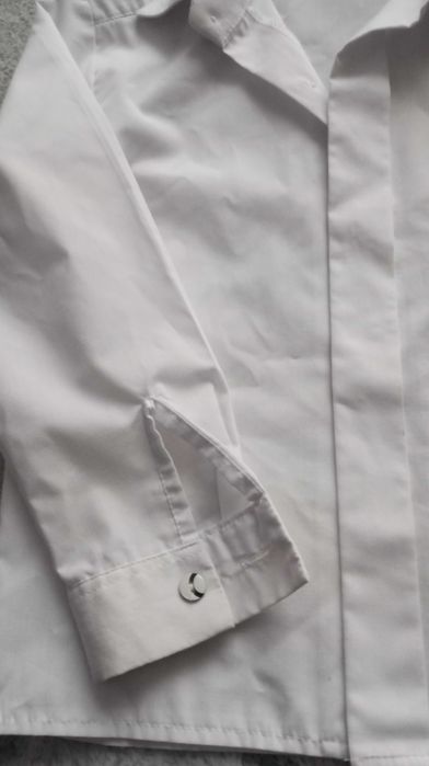 Biała koszula dziecięca