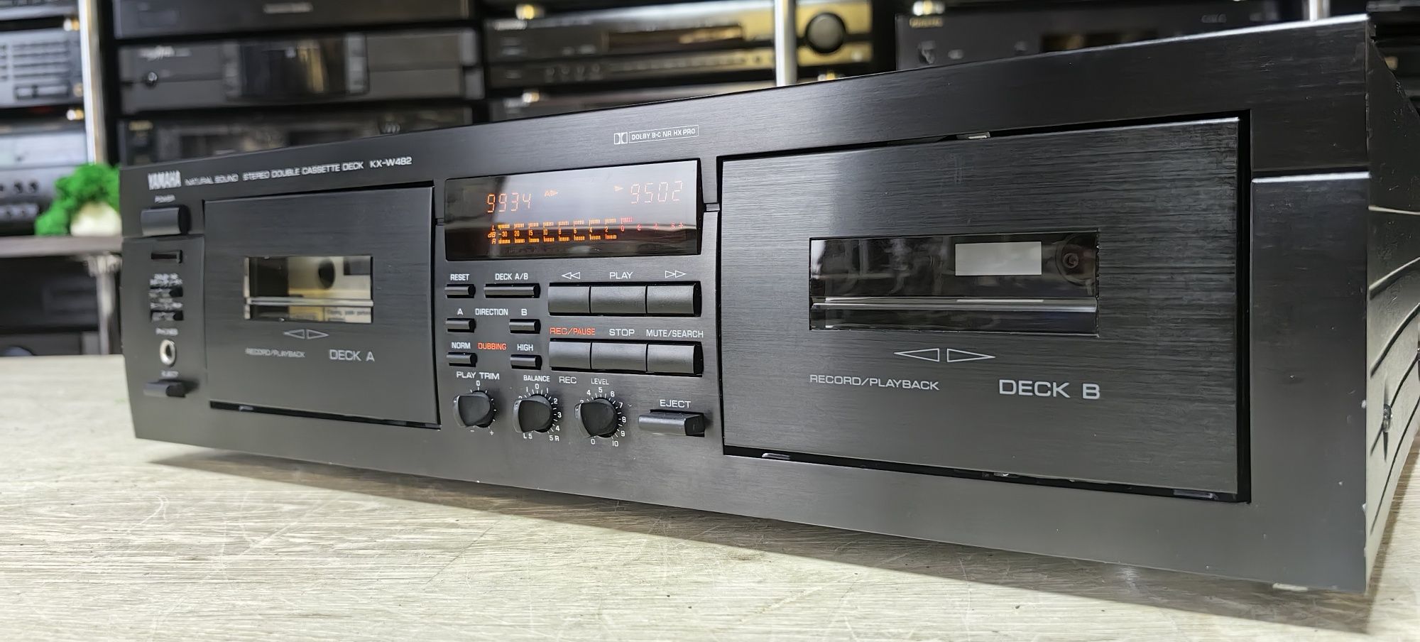 Касетний програвач Yamaha KX-W482
