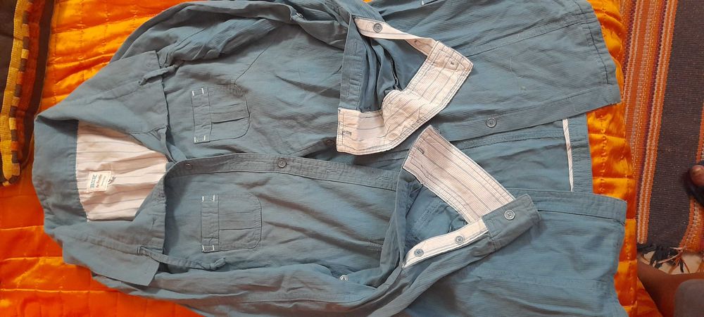 Blusas e camisas em excelente estado