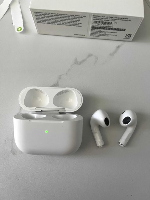 Навушники Apple AirPods 3 MagSafe Charging Case