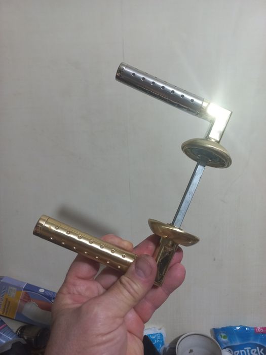 Ручки б,у на дверь  ,,armadillo,, ширина  8 см