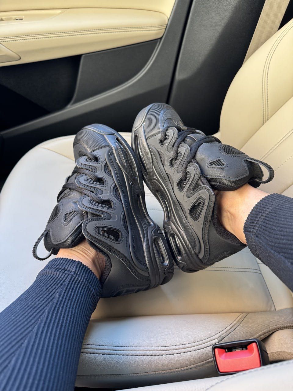 Osiris D3  Black