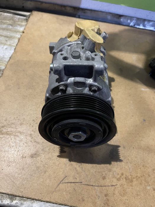 Компрессор кондиционер для Audi Q5 80A 2.0 80a816803