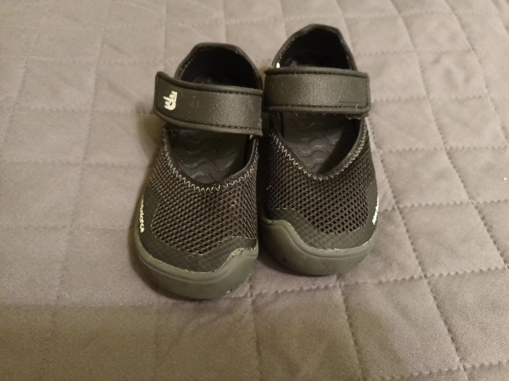 Sandały New Balance roz.25,5, 16 cm