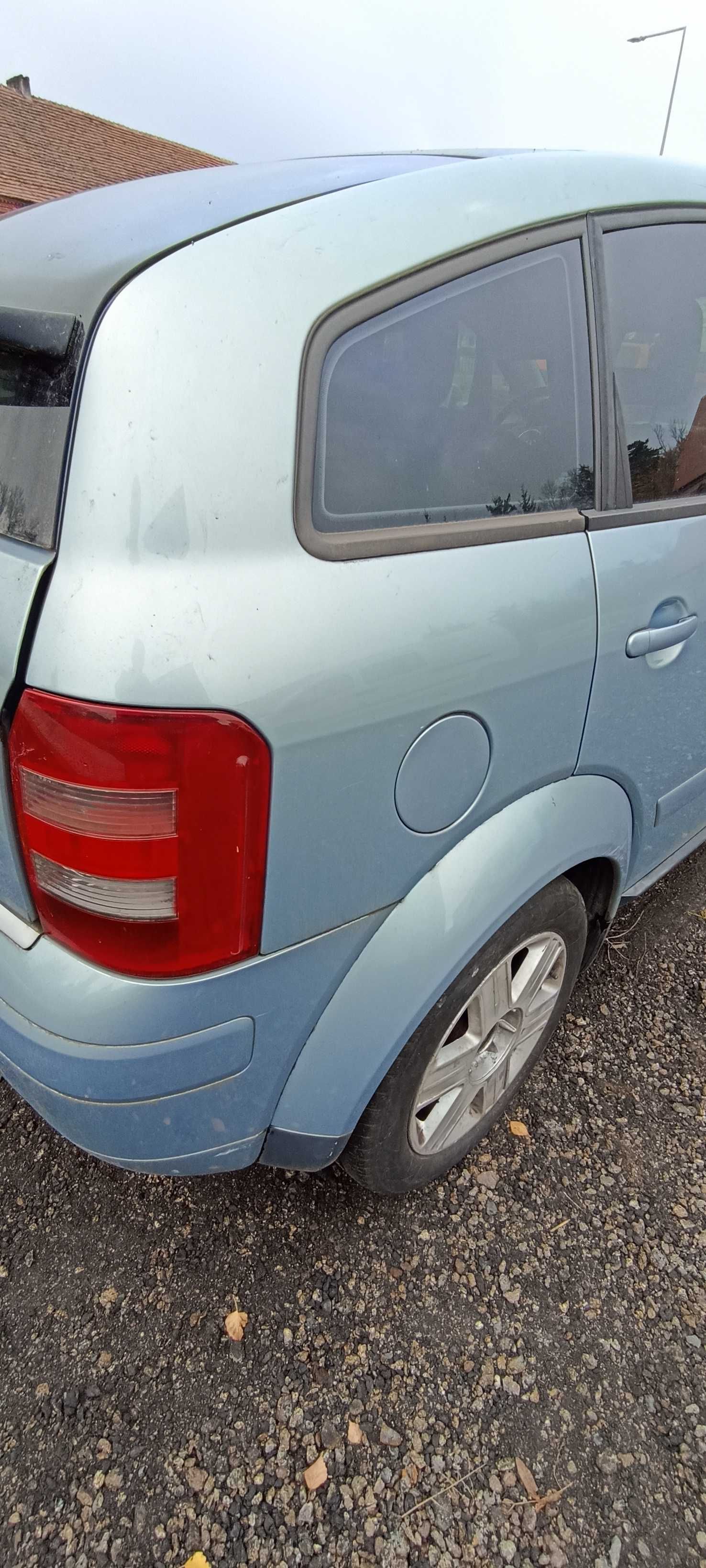 ćwiartka tył błotnik audi a2 1.4 aua 55kw lak LY7R