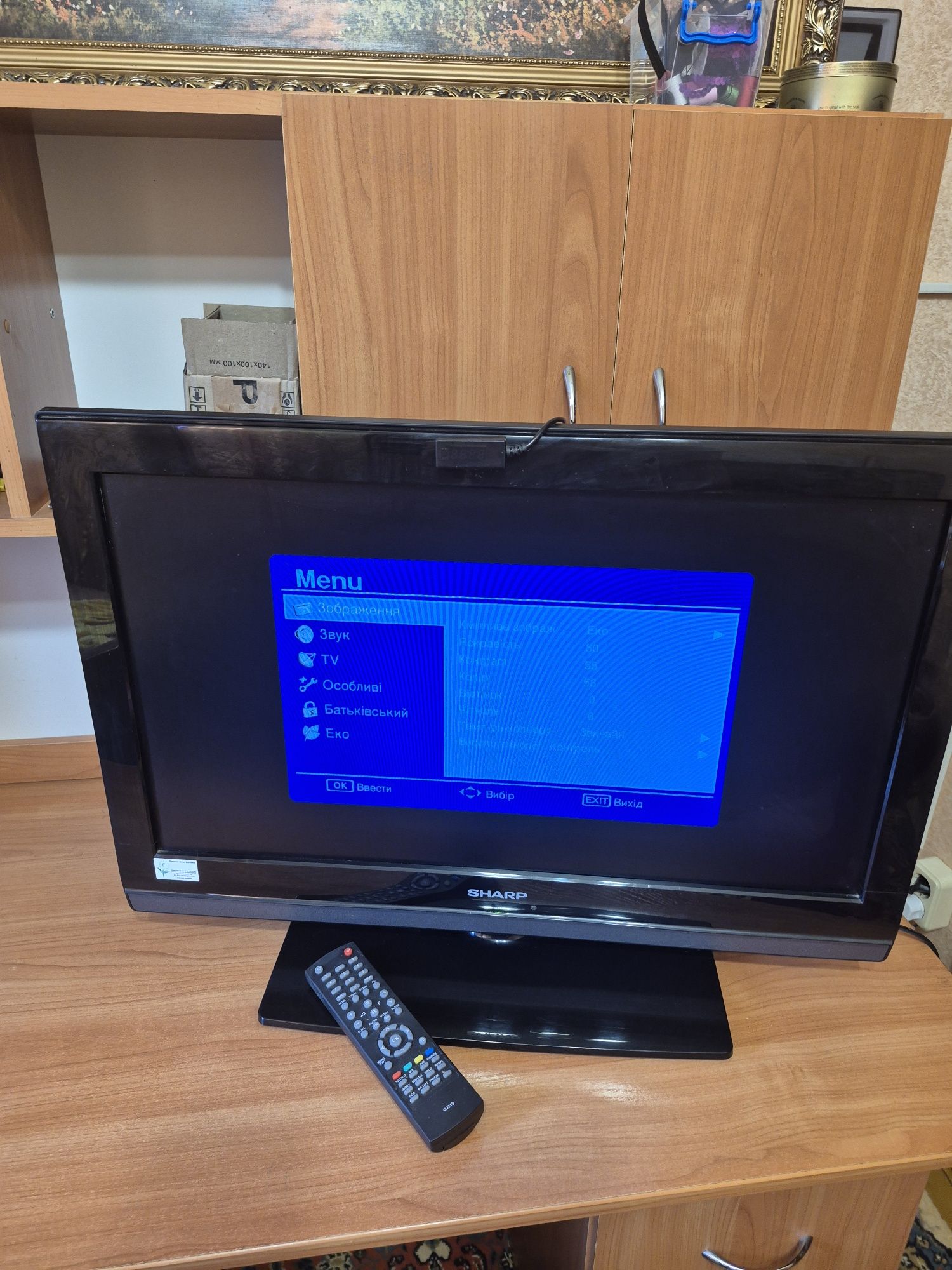 Телевізор Sharp LC-32S7E BK, 32". Можна як монітор