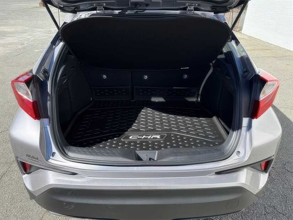 Toyota C-HR Limited      2019