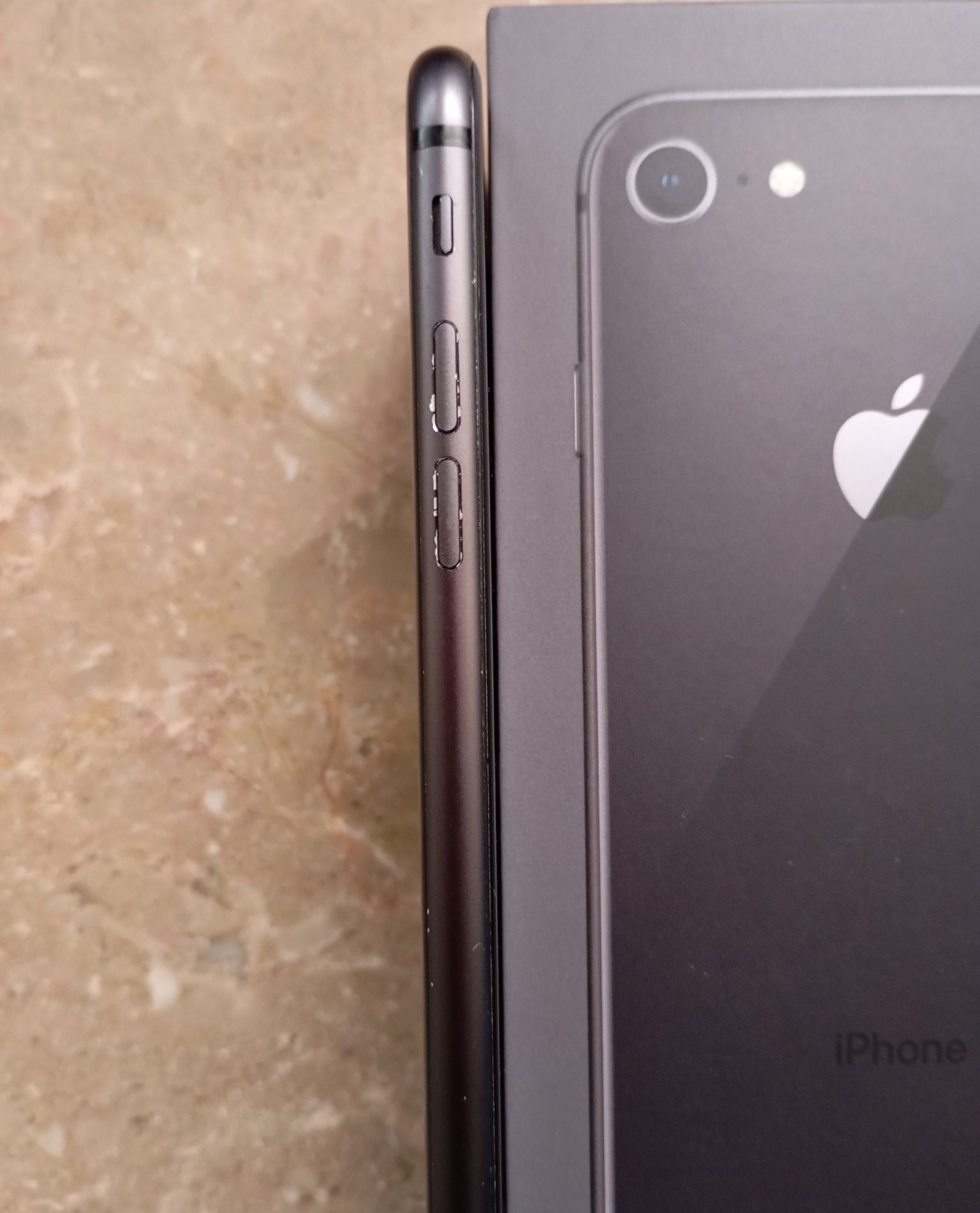 iPhone 8 64GB Cinzento