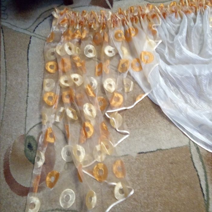 Firanka gotowa na taśmie