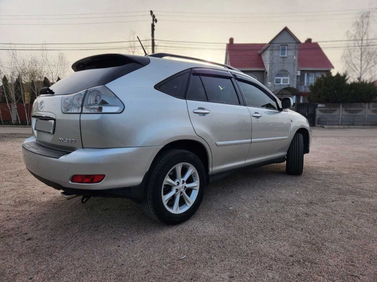 срочно кроссовер Lexus RX350 AWD