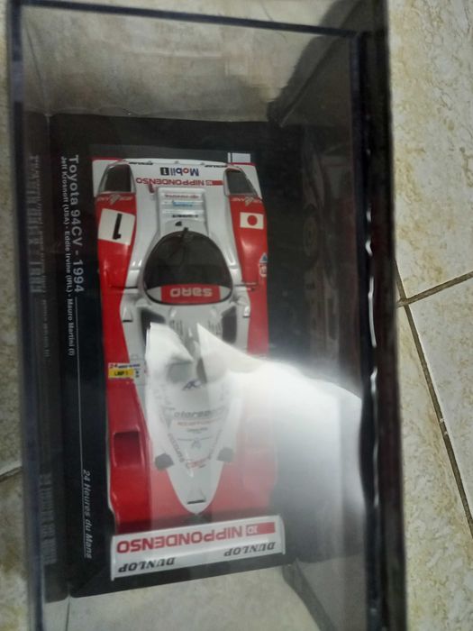 Carros em miniatura - Porsche, Toyota e Pescarolo
