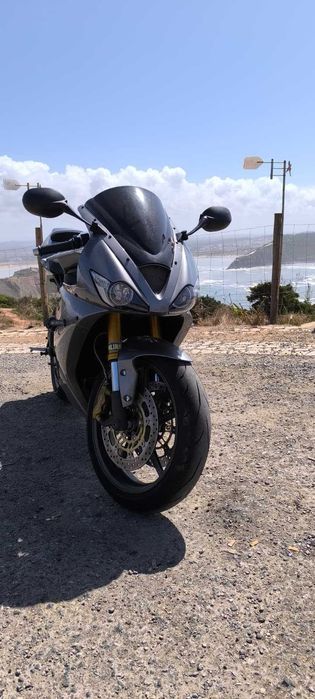 Triumph Daytona 675 c/ muitos extras