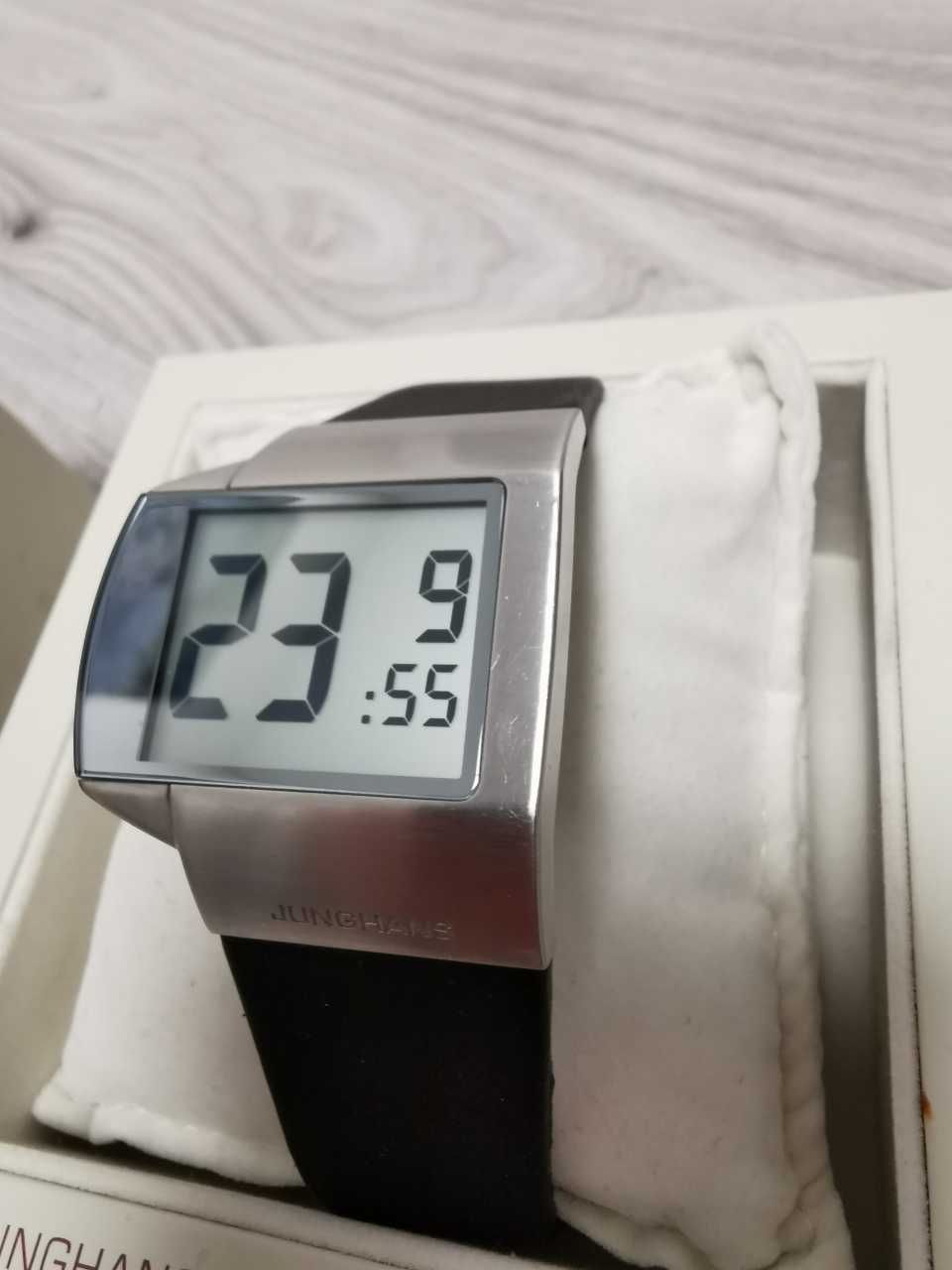 JUNGHANS Mega Futura ref. 026/4100