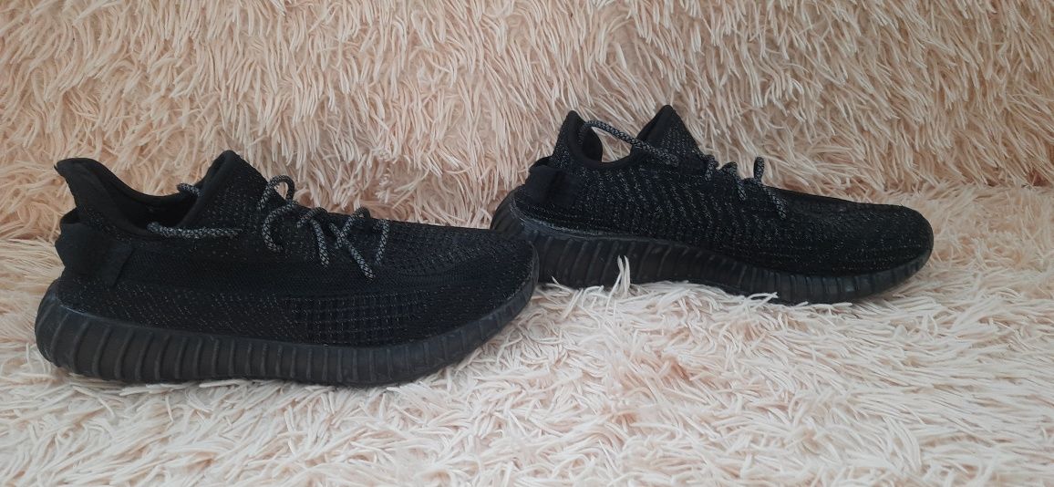 Кросівки Adidas Yeeze 350