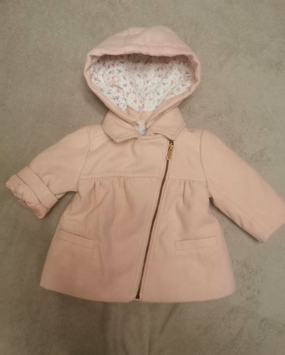 Płaszczyk z odpinaną kapocą 60cm