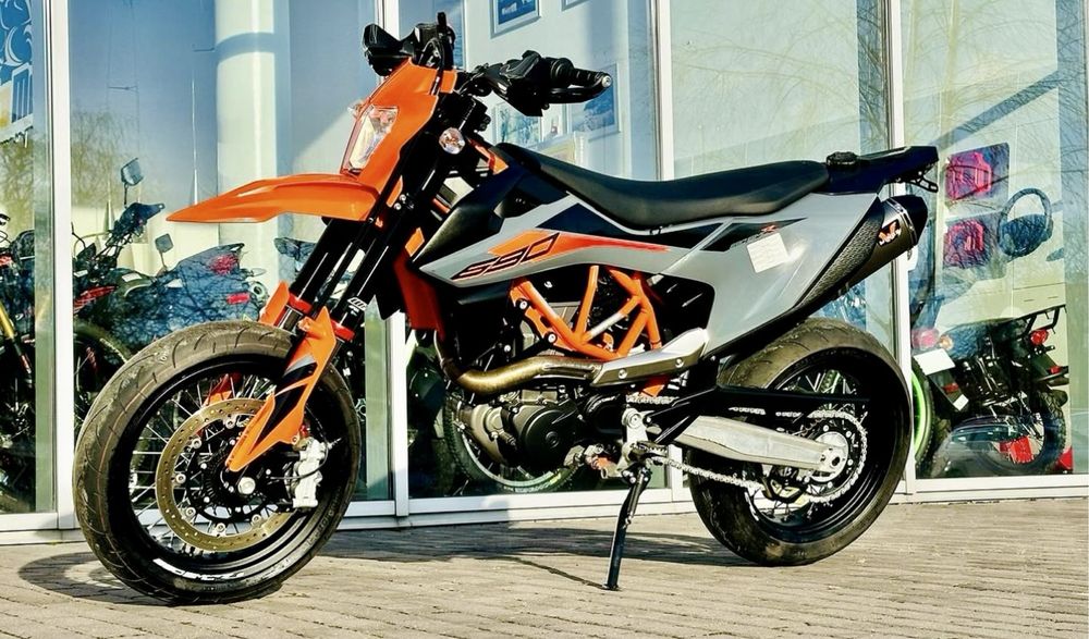 KTM 690 SMC R 2021 - Мотосалон