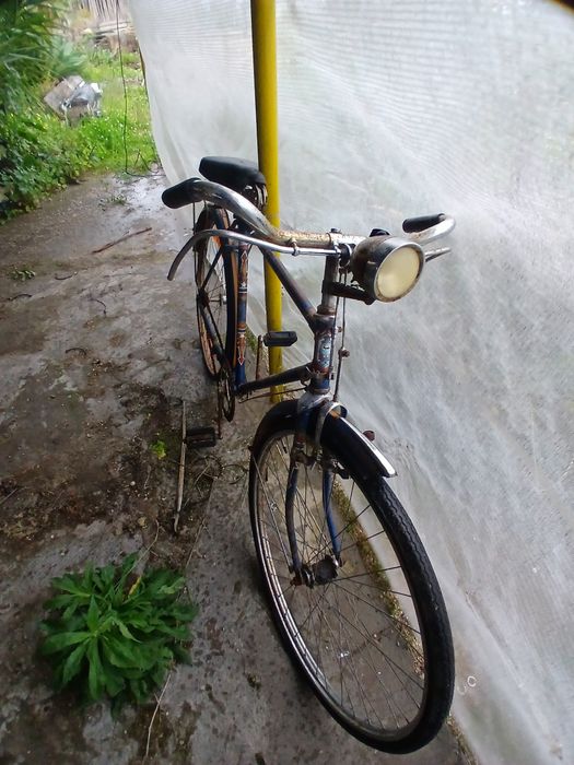 Tenho duas pasteleiras para venda