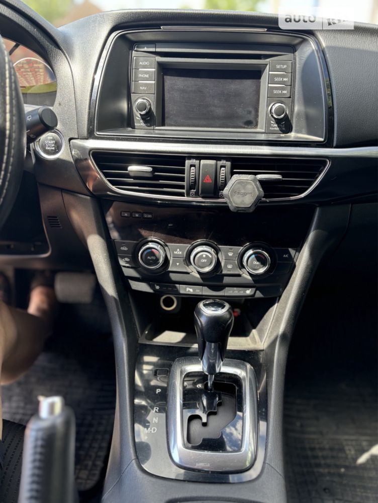 Автомобіль Mazda 6 2013 року