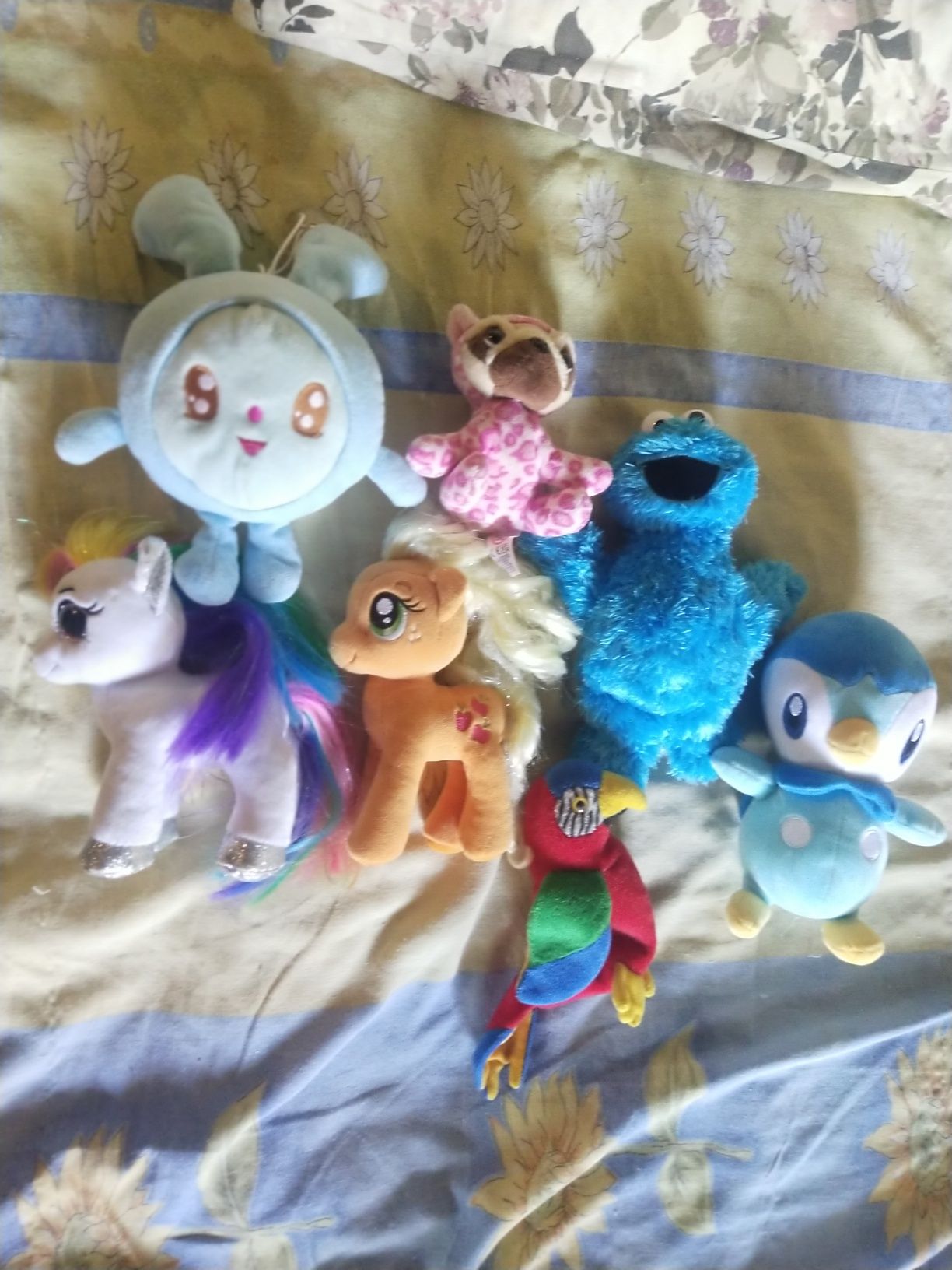 Продам мягкие игрушки разные