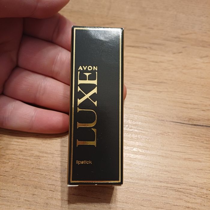 zestaw szminek luxe avon
